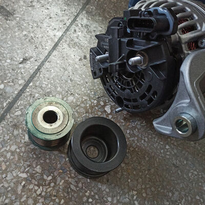 EC210B Alternator for  Excavator Diesel Engine 0124555017 0124555009 17204355